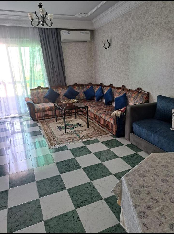 Mestura Marina Tanger Luaran gambar